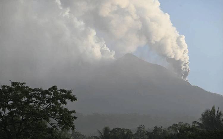 PVMBG Sebut Satu Gunung Api di NTT Berstatus Siaga dan Tiga Waspada