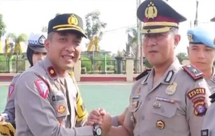 Ini Pesan Wakapolres Kapuas Kepada Personel yang Terima Kenaikan Pangkat