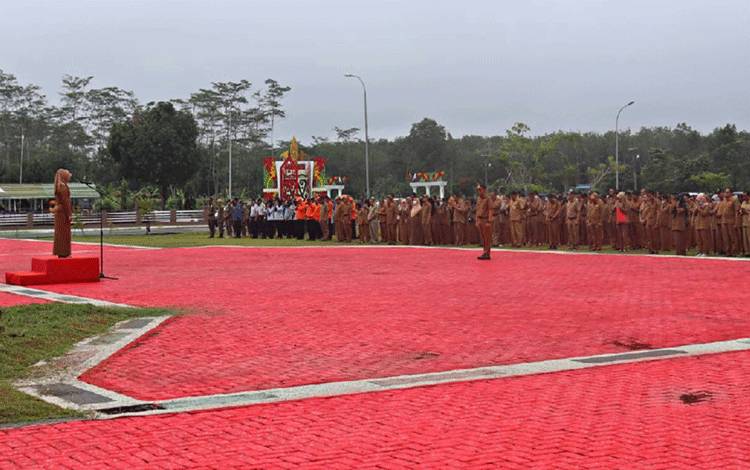 Pj Bupati Pulang Pisau Pimpin Apel Gabungan Perdana Tahun 2024