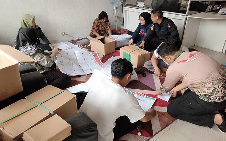KPU Palangka Raya Mulai Lakukan Pelipatan Surat Suara Pemilu