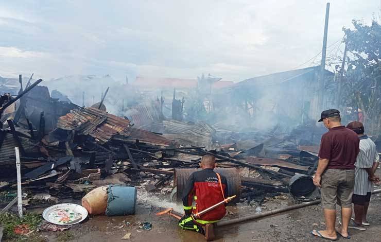 Puluhan Personel Bantu Padamkan Api di Lokasi Kebakaran di Sampit