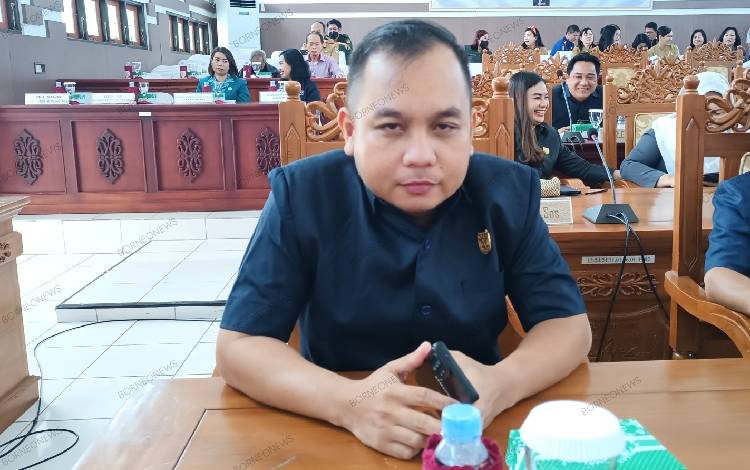 Dewan Ingatkan Perangkat Daerah di Gunung Mas Percepat Pembahasan Raperda
