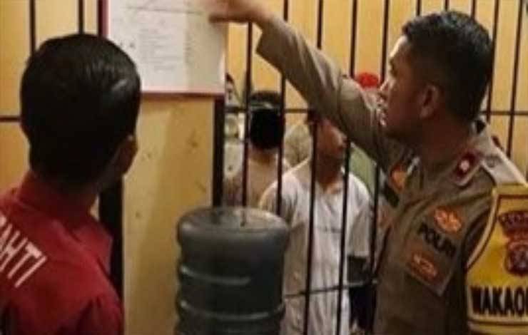 Cek Ruang Tahanan, Wakapolres Kapuas Tekankan Jaga Kebersihan dan Kesehatan