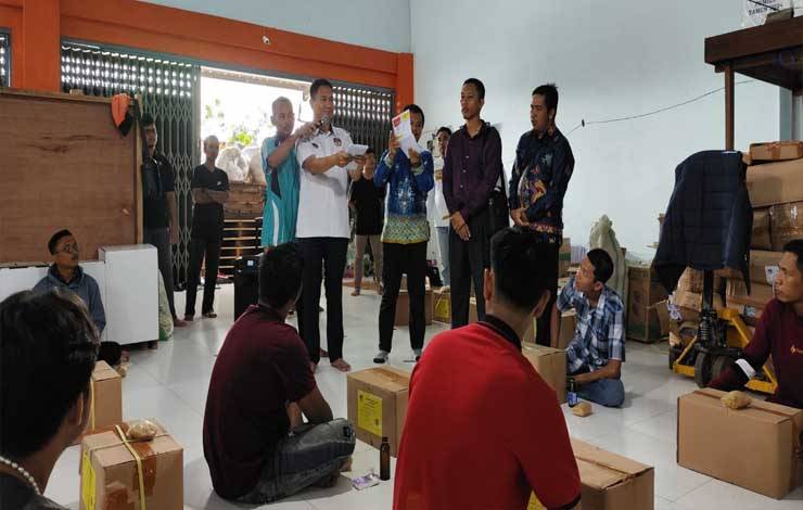 Libatkan 130 Orang, KPU Seruyan Lakukan Pelipatan dan Penyortiran Surat Suara