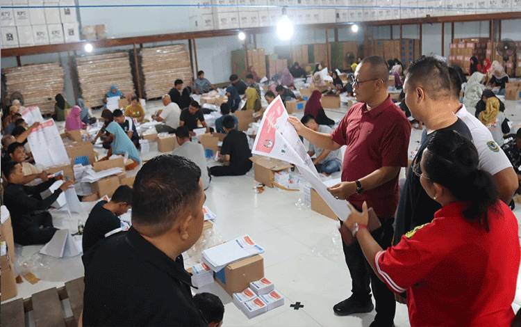 Pj Sekda Seruyan Cek Kesiapan Logistik Pemilu