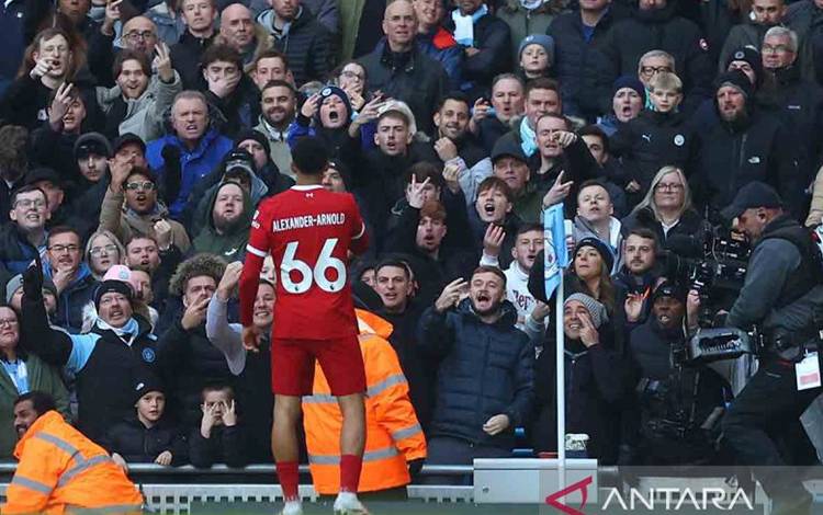 Liverpool Kehilangan Trent Arnold Beberapa Pekan Karena Cedera Lutut