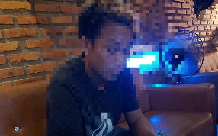 Sopir Truk di Palangka Raya Ancam Sebarkan Foto Bugil Mantan Pacar yang Masih Berusia 14 Tahun