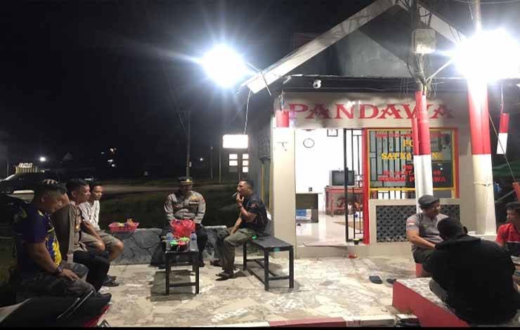 Polsek Ketapang Sambangi Poskamling Minta Masyarakat Jaga Kamtibmas Jelang Pemilu