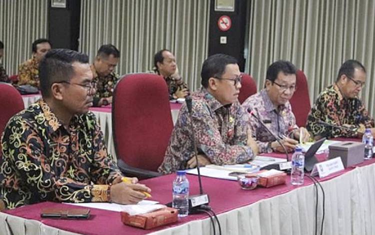 Pj Bupati Barito Timur Jalani Evaluasi Capaian Kinerja Triwulan I