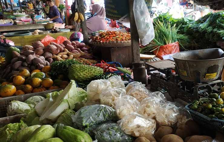Harga Tomat di Pasar Kuala Pembuang Melangit