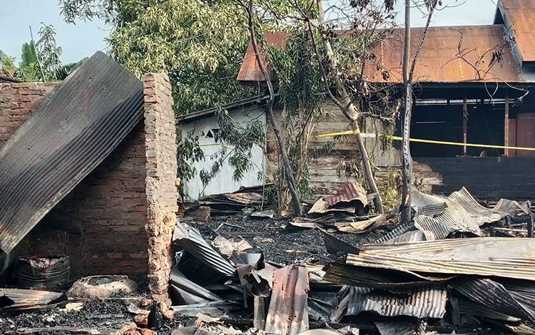 Camat Seruyan Hilir Tinjau Lokasi Kebakaran di Kampung Kumai