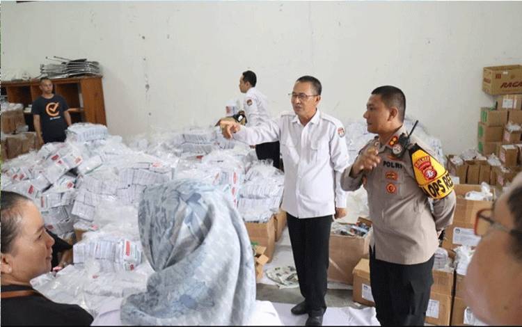 Pastikan Pemilu Aman dan Kondusif, Kapolres Kobar Kunjungi KPU Kobar
