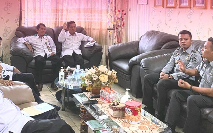 Kepala Rutan Kapuas Koordinasi dengan Kemenag untuk Pembinaan Agama
