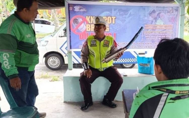 Ditlantas Polda Kalteng Sosialisasikan Larangan Penggunaan Knalpot Brong