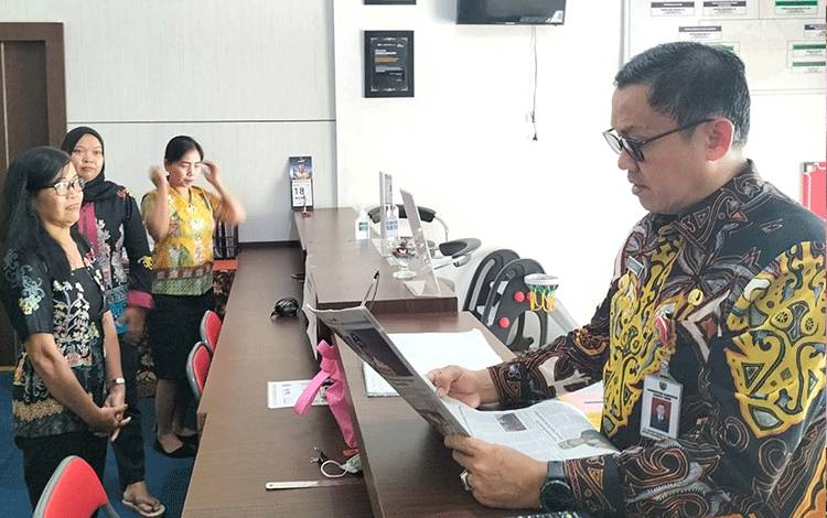 Pj Bupati Cek Kondisi dan Pelayanan Pajak Bapenda Barito Timur