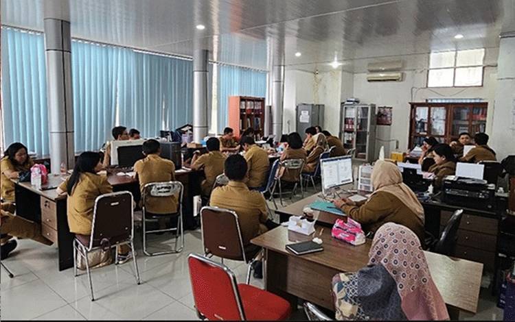 DPMPTSP Kalteng Evaluasi Kinerja Perizinan