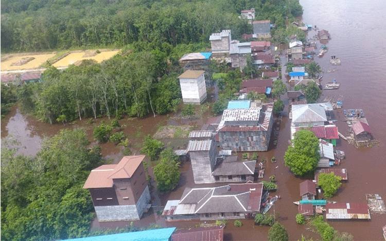 Banjir Landa 25 Desa di Enam Kecamatan Wilayah Kapuas, Disdik Liburkan Sementara Sekolah