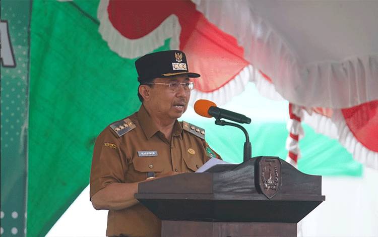 Pejabat Bupati Sukamara, Kaspinor. (FOTO: NORHASANAH)
