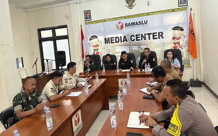 Mulai Besok Bawaslu Kotim Tertibkan APK Melanggar Aturan pada Masa Kampanye?
