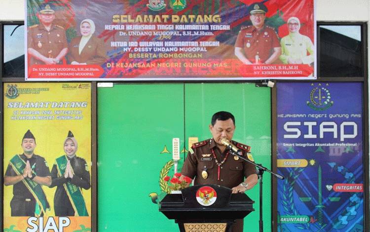 Kajati Kalteng Ingatkan Kejari Gunung Mas Tingkatkan Kekompakan dan Profesionalisme
