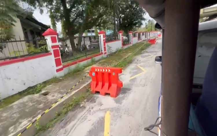 Fasilitas Keselamatan di Jalan Kinibalu Palangka Raya Dirusak Orang Tak Dikenal