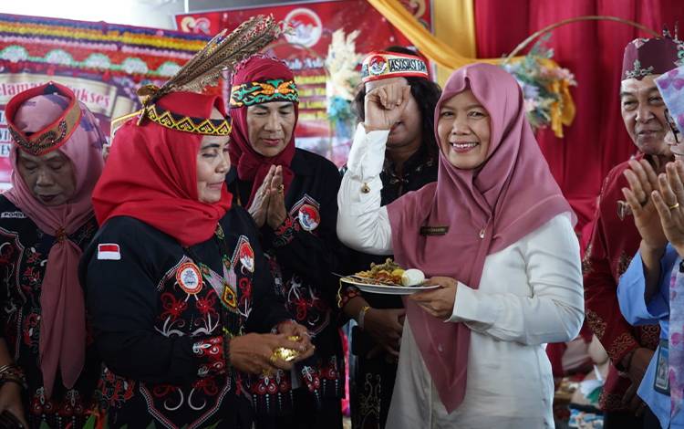 Sri Widanarni Berharap Peran Aktif Asbadata Bangun Kalteng