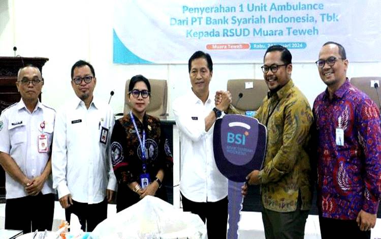 Perbankan Serahkan Satu Unit Mobil Ambulance Untuk RSUD Muara Teweh