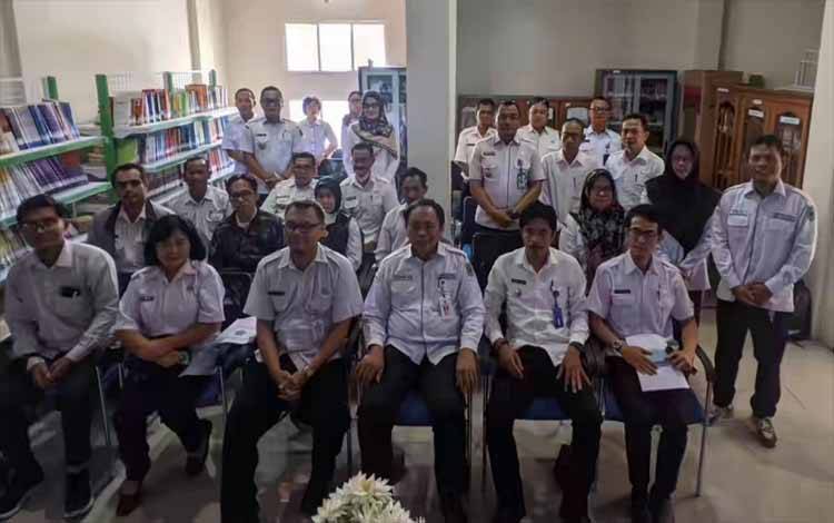 Disarpustaka Kapuas Sinkronkan Tata Naskah Dinas untuk Kelurahan