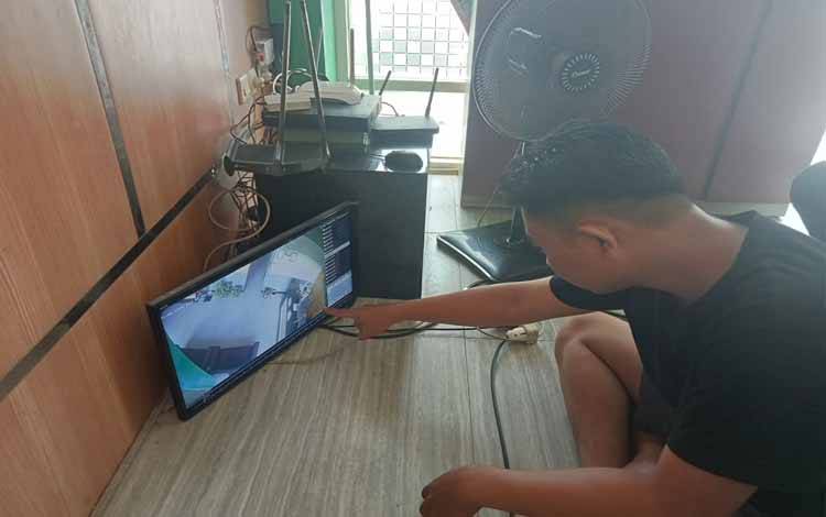 Pencurian Sepeda Motor Terekam CCTV di Sampit