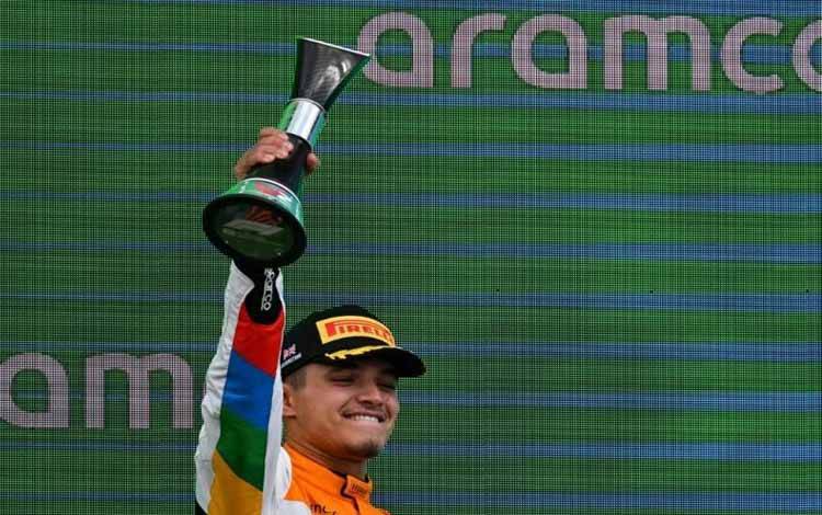 Lando Norris Amankan Start Terdepan di GP Brasil