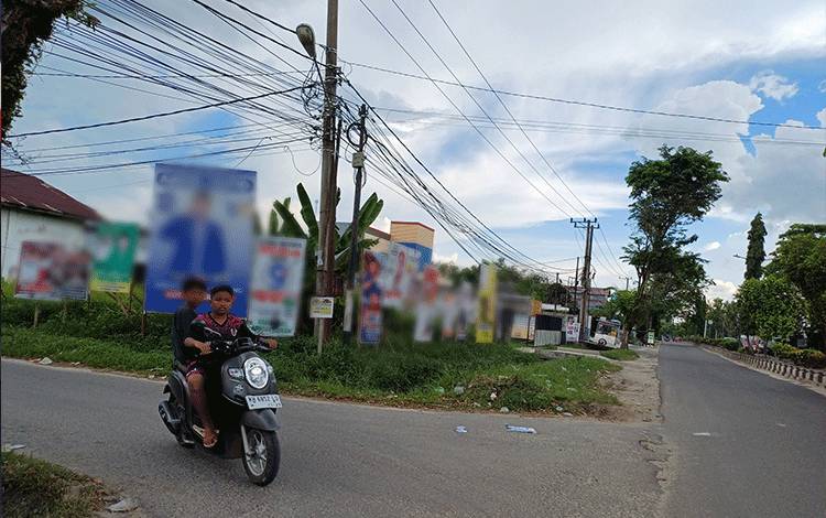 Bawaslu Kotim Jelaskan APK di Persimpangan Jalan HM Arsyad Tak Ikut Ditertibkan