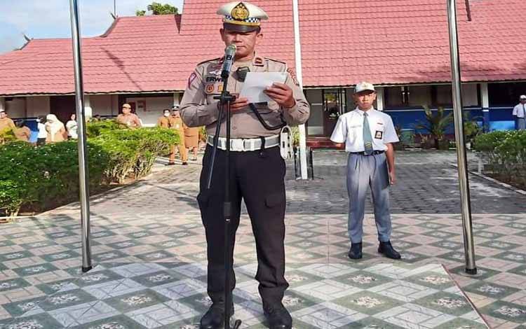 Siswa SMAN 5 Palangka Raya Berjanji Turut Wujudkan Tertib Berlalu Lintas