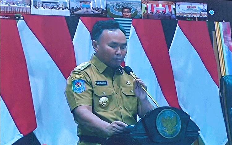 Gubernur Kalimantan Tengah (Kalteng), Sugianto Sabran saat rangkaian kick off pengadaan barang dan jasa. (FOTO: HERMAWAN)