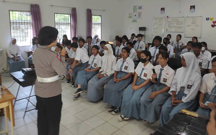 Ditlantas Polda Kalteng Gelar Sosialisasi Larangan Knalpot Brong di Sekolah-sekolah