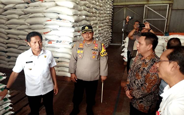 4.795 Warga dari 9 Kecamatan Dapatkan Bantuan Cadangan Pangan Pemerintah