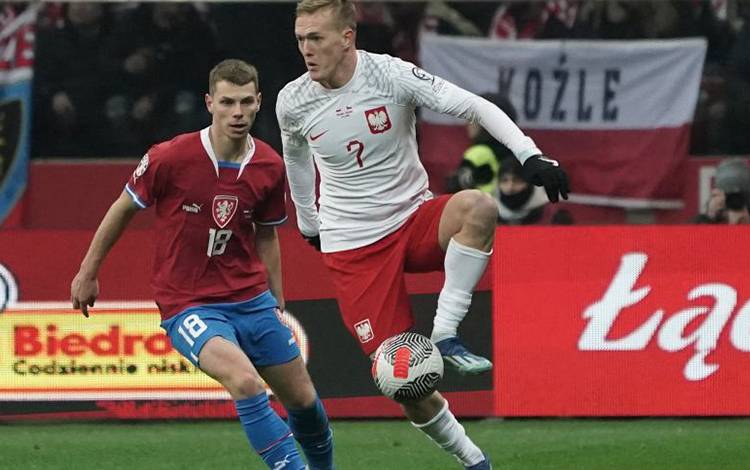 Verona Datangkan Karol Swiderski dari Klub AS Charlotte FC