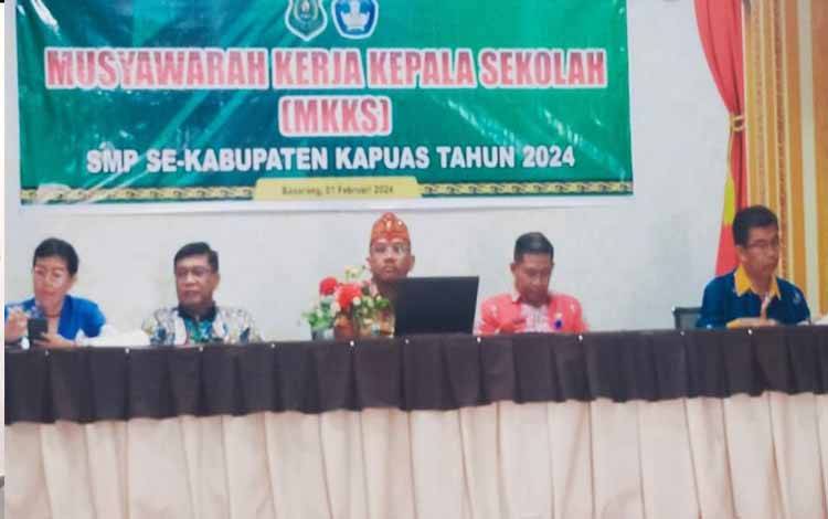 MKKS SMP Kapuas Diharapkan Jadi Wadah Praktik Baik dan Bertukar Informasi