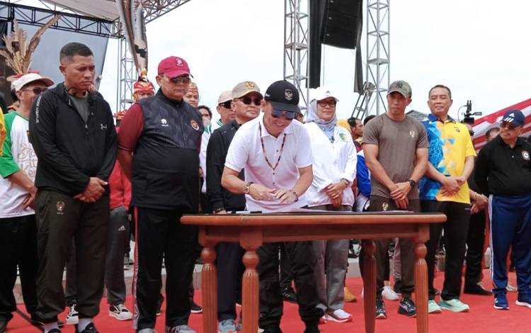 Ketua DAD Kalteng Ajak Masyarakat Jaga Keutuhan NKRI
