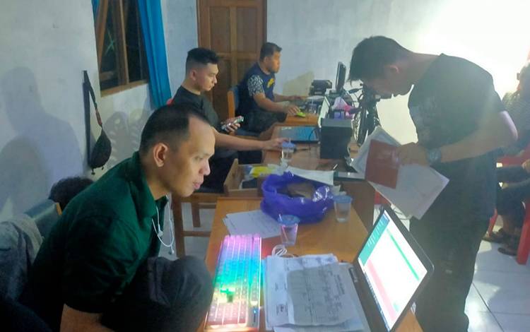 Dinas Dukcapil Kapuas Lakukan Layanan di Desa Sei Gita