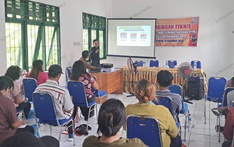 Bawaslu Gunung Mas Beri Bimtek kepada PTPS untuk Perkuat Pengawasan Pemilu