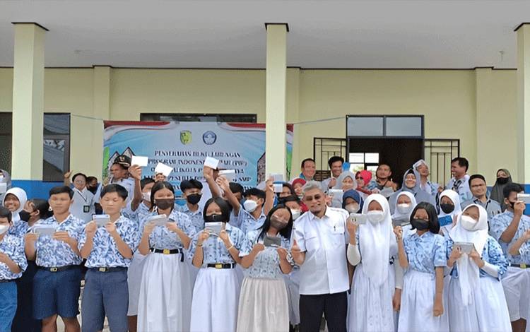 Penyaluran Bantuan Program Indonesia Pintar Dilakukan oleh Sekolah