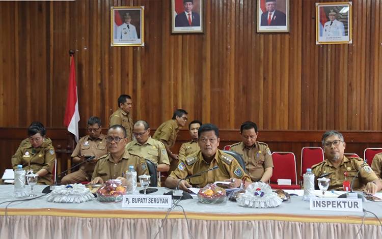 Penjabat (Pj) Bupati Seruyan Djainuddin Noor, mengikuti Rapat Koordinasi Program Pemberantasan Korupsi Terintegrasi 2024 Wilayah Kalimantan Tengah. (FOTO: PROKOM SERUYAN)