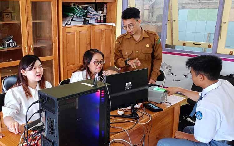 Jelang Pemilu Disdukcapil Barito Timur Tetap Buka Layanan pada Hari Libur