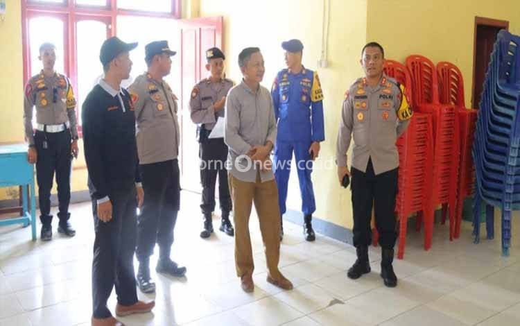 Pastikan Aman, Kapolres Tinjau Rencana Tempat Logistik Pemilu di Kumai
