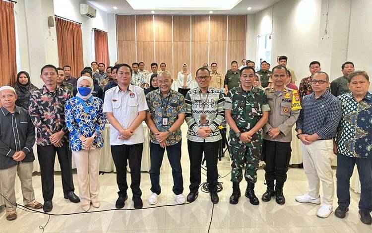 Pj Sekda Seruyan Buka Rakor Pengelolaan Distribusi Logistik Pemilu