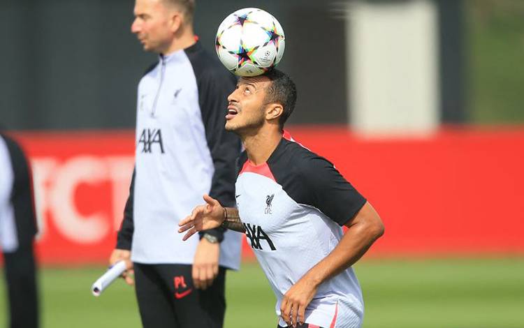 Klopp Harap Thiago Masih dapat Bermain di Sisa Musim Ini