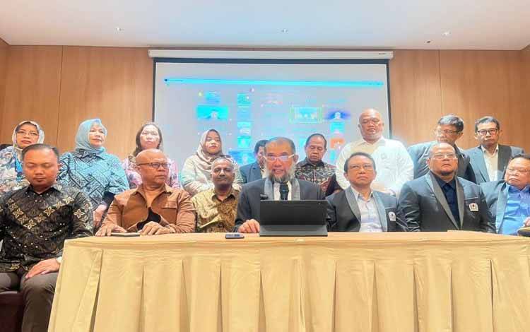 Ketua APTISI Budi Djatmiko saat membacakan deklarasi Pemilu damai di Tanggerang, Banten, Sabtu (10/2/2024). ANTARA/Dokumentasi Pribadi