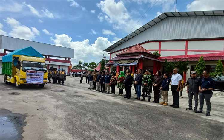 Bupati Kotim Intruksikan Perusahaan Kerahkan Alat Berat untuk Perlancar Distribusi Logistik?