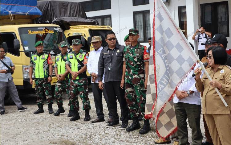 Wabup Gunung Mas Lepas Keberangkatan Truk Pembawa Logistik Pemilu 2024