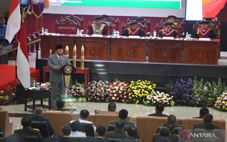 Prabowo Bangga Unhan Pertama Kalinya Wisuda Sarjana Kedokteran Militer